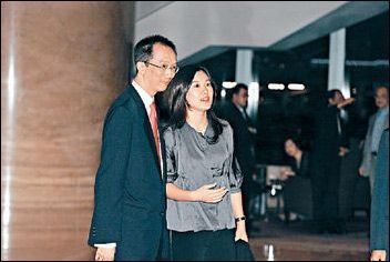 伏明霞老公送过亿豪宅赠妻儿