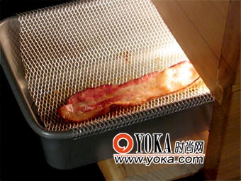 用烤培根唤醒你的猪头闹钟