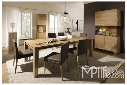 时尚伸缩餐桌设计省更多空间-+时尚家居-+中华