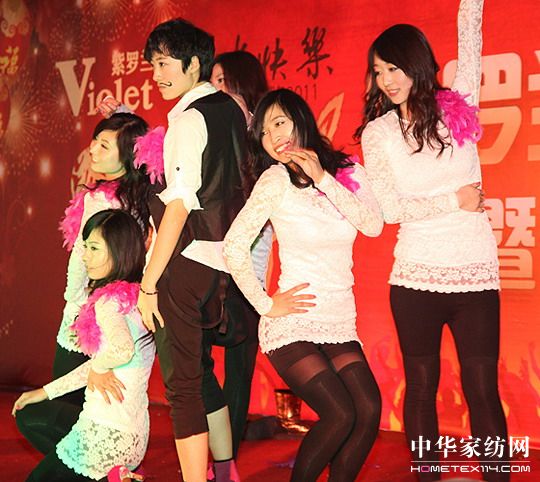 2011Ừ