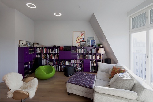 ������ɫ���������Ԣ