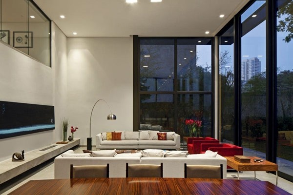ʥAMHOUSE()