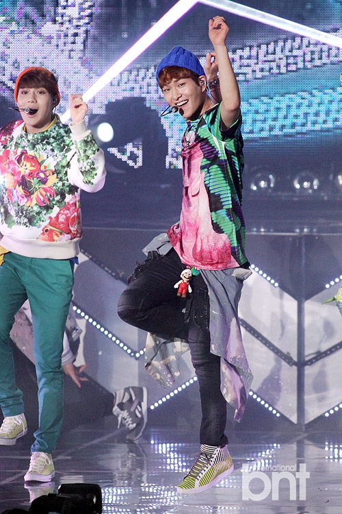 SHINeeٰعSHOWCASE׾̨