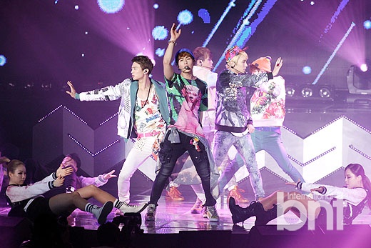SHINeeٰعSHOWCASE׾̨
