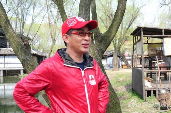 六小龄童避评周星驰反对抵毁龚琳娜