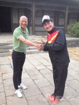 六小龄童避评周星驰反对抵毁龚琳娜