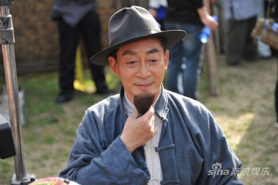 六小龄童避评周星驰反对抵毁龚琳娜