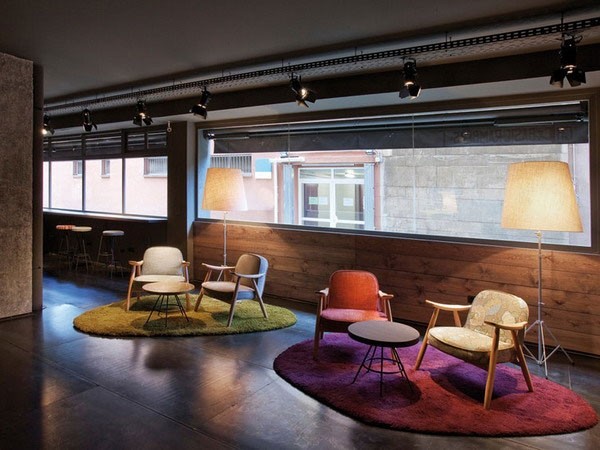 浓郁复古风巴塞罗那旅店设计