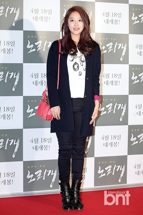 《玩物》VIP试映会权相佑孙泰英夫妇捧场