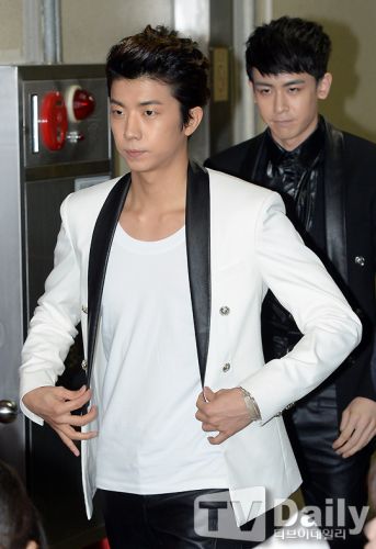 2PMٰݳԱ