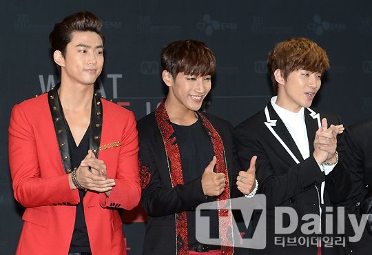 2PMٰݳԱ
