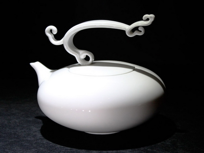 精美的陶瓷器皿展中国哲学
