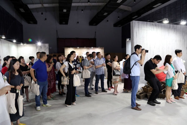 初绽―遇见新我----FEELING品牌发布会于北京吉里国际艺术园区举行