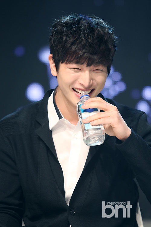 2am新辑showcase 热唱《某个春日》 - 家纺资