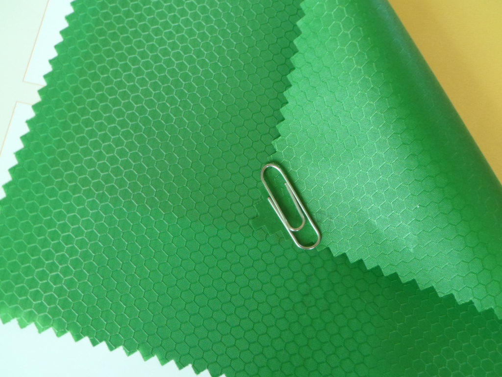 RPET足球格面料 用途冰袋,电脑包,手提包,拉杆